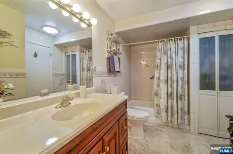 Bath - 203 Lawrence Dr, Paramus, NJ 07652 photo 1 of 2