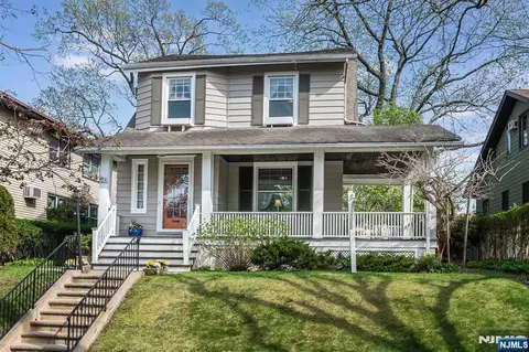 21 Montross Ave, Rutherford, NJ 07070