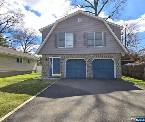 71 Wyandotte Ave, Dumont, NJ 07628