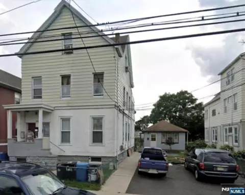 121-123 Manchester Ctr, Paterson, NJ 07522