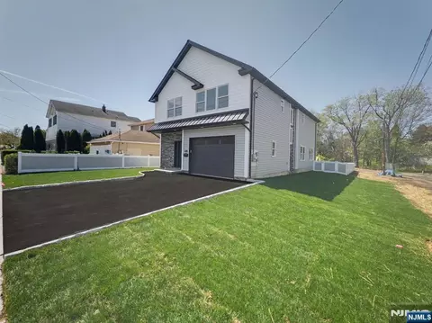 34 Zazzetti St, Waldwick, NJ 07463