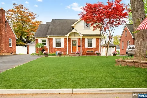 59 Colonial Pkwy, Dumont, NJ 07628