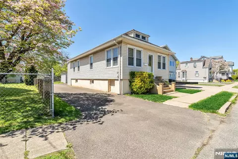 54 Gall Ave, Elmwood Park, NJ 07407
