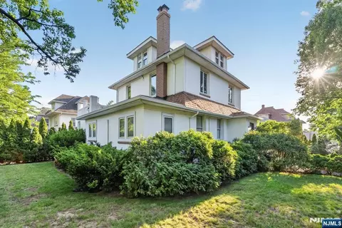 109 Park St, Ridgefield Park, NJ 07660