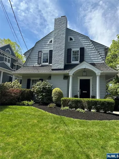 138 Melrose Pl, Ridgewood, NJ 07450