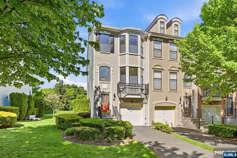 419 Hartford Dr #4020, Nutley, NJ 07110