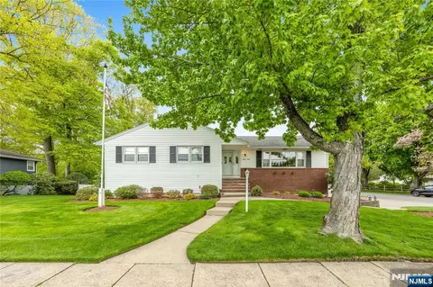 88 Ross Ave, Emerson, NJ 07630