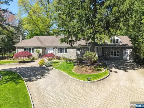 457 Summit, Norwood, NJ 07648