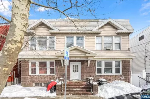36 Cortland St, Newark, NJ 07105