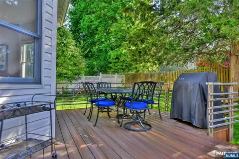 Exterior - 540 Burlington St, Paramus, NJ 07652 photo 2 of 4