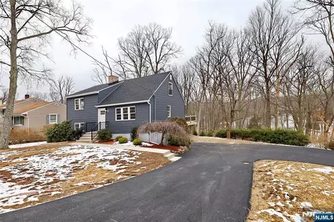 448 Morsetown Rd, West Milford, NJ 07480