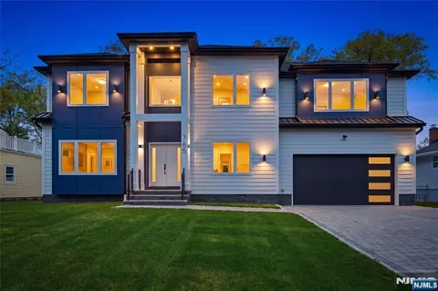 765 7th Ave, River Edge, NJ 07661