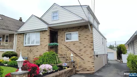 749 Teneyck Ave, Lyndhurst, NJ 07071