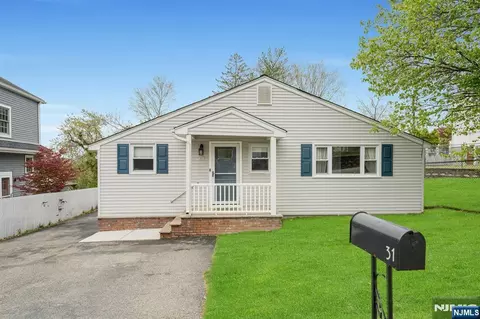 31 Roome St, Lincoln Park, NJ 07035