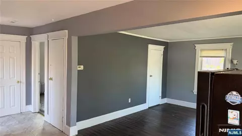 Entry Way - 20 Maple Ave, Springfield, NJ 07081 photo 5 of 8