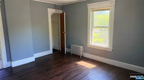 Entry Way - 20 Maple Ave, Springfield, NJ 07081 photo 6 of 8