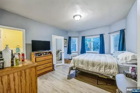 Bedroom - 20 Maple Ave, Springfield, NJ 07081 photo 1 of 3