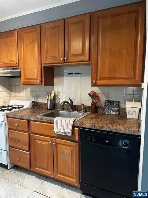 Kitchen - 20 Maple Ave, Springfield, NJ 07081 photo 1 of 1