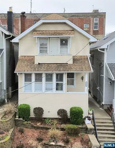 1131 43rd St, North Bergen, NJ 07047