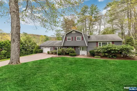23 Monmouth Ave, West Milford, NJ 07480
