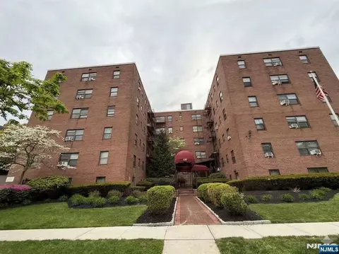 130 Orient Way #5K, Rutherford, NJ 07070