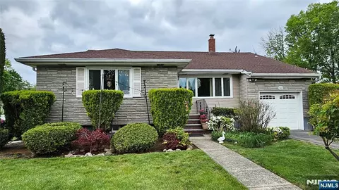 560 Boulevard, New Milford, NJ 07646