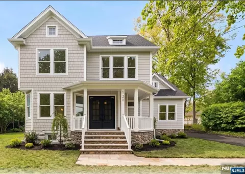 120 Hope St, Ridgewood, NJ 07450