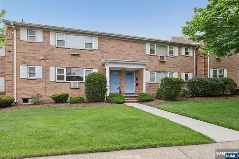 1-29 Virginia Dr #129B, Fair Lawn, NJ 07410