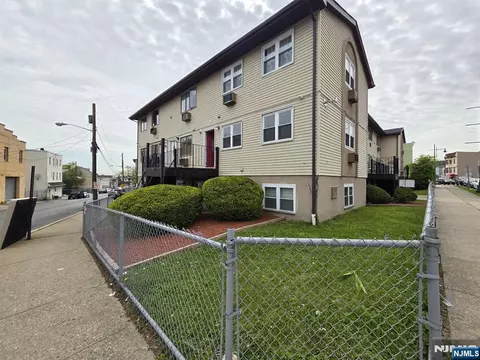 583 Main #9, Paterson, NJ 07503