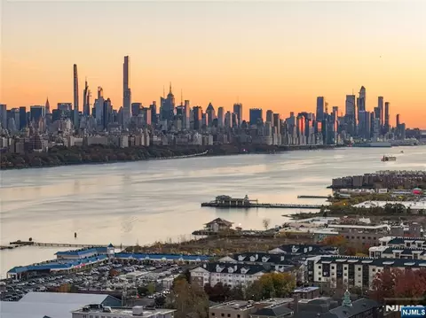 200 Winston #109, Cliffside Park, NJ 07010