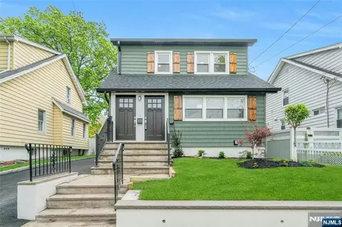 43 4th St, Ridgefield Park, NJ 07660