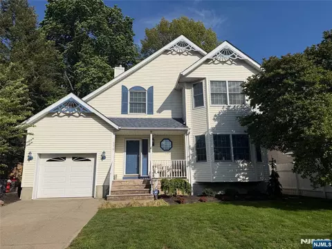 570 Oak Ave, Maywood, NJ 07607