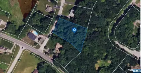 4 Briar Dr, Sussex, NJ 07461