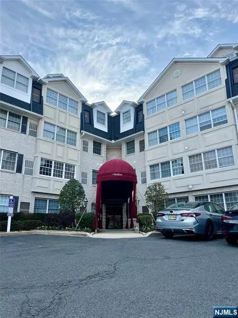 131 Clinton Pl #116, Hackensack, NJ 07601