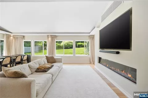 Living - 4 Ackerman St, Waldwick, NJ 07463 photo 1 of 4