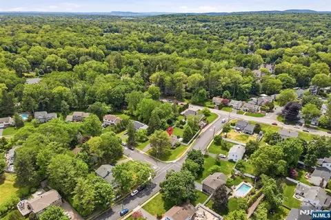 View/Area - 4 Ackerman St, Waldwick, NJ 07463 photo 4 of 5