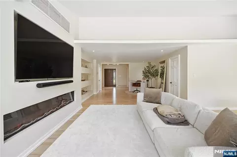 Other - 4 Ackerman St, Waldwick, NJ 07463 photo 3 of 7
