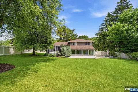 Exterior - 4 Ackerman St, Waldwick, NJ 07463 photo 7 of 11