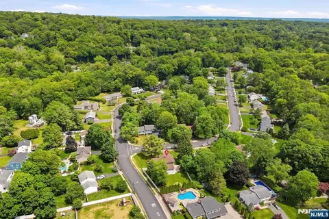 View/Area - 4 Ackerman St, Waldwick, NJ 07463 photo 5 of 5