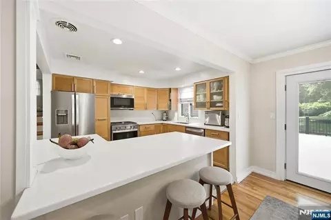 Kitchen - 4 Ackerman St, Waldwick, NJ 07463 photo 1 of 6