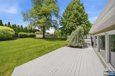 Exterior - 4 Ackerman St, Waldwick, NJ 07463 photo 6 of 11