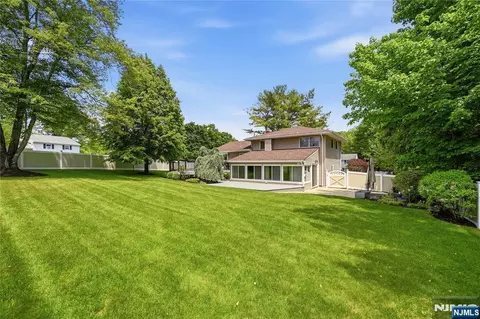 Exterior - 4 Ackerman St, Waldwick, NJ 07463 photo 8 of 11
