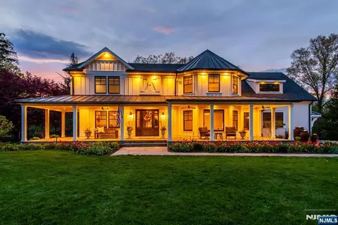 17 Masar Rd, Boonton, NJ 07005