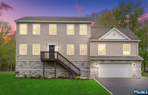 128 Big Piece Rd, Fairfield, NJ 07004