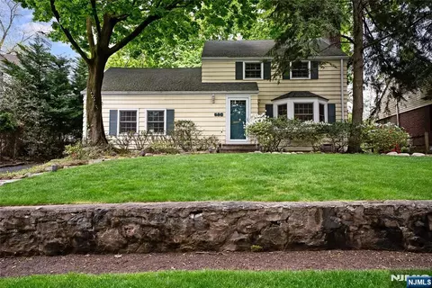 593 Ridgeland Ter, Englewood, NJ 07631