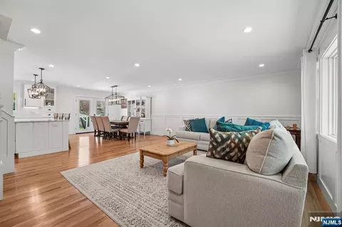319 James Way, Wyckoff, NJ 07481