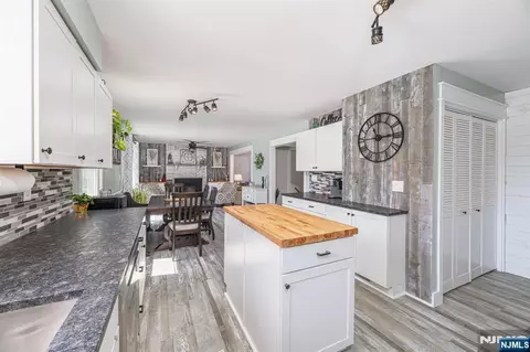 Kitchen - 8 E Gate Dr, Glenwood, NJ 07418 photo 3 of 3