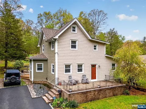 176 Doty Rd, Haskell, NJ 07420