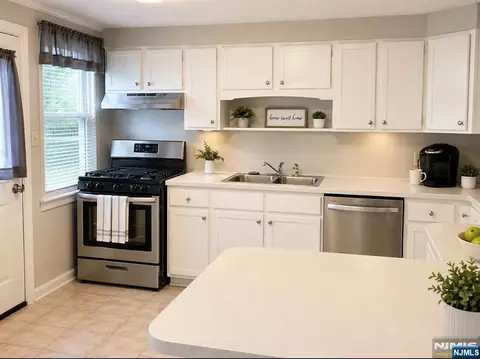 17-19 Limekiln Rd, Phillipsburg, NJ 08865
