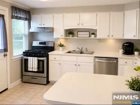 17-19 Limekiln Rd, Phillipsburg, NJ 08865